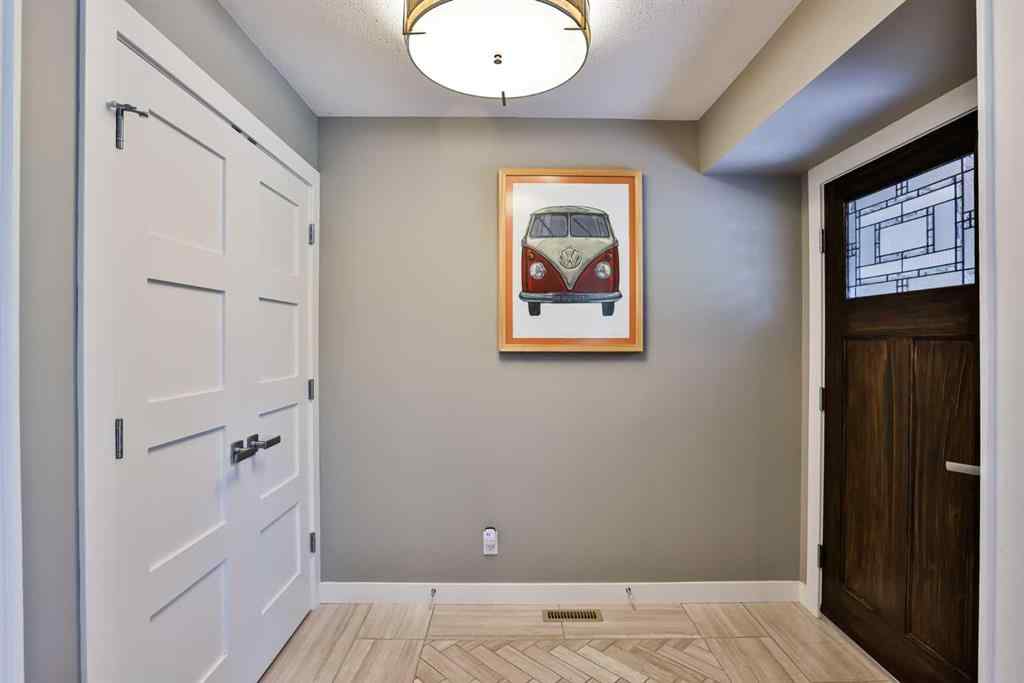 MLS® A2243378 - 234 McMaster Boulevard W in Varsity Village Lethbridge, Residential
