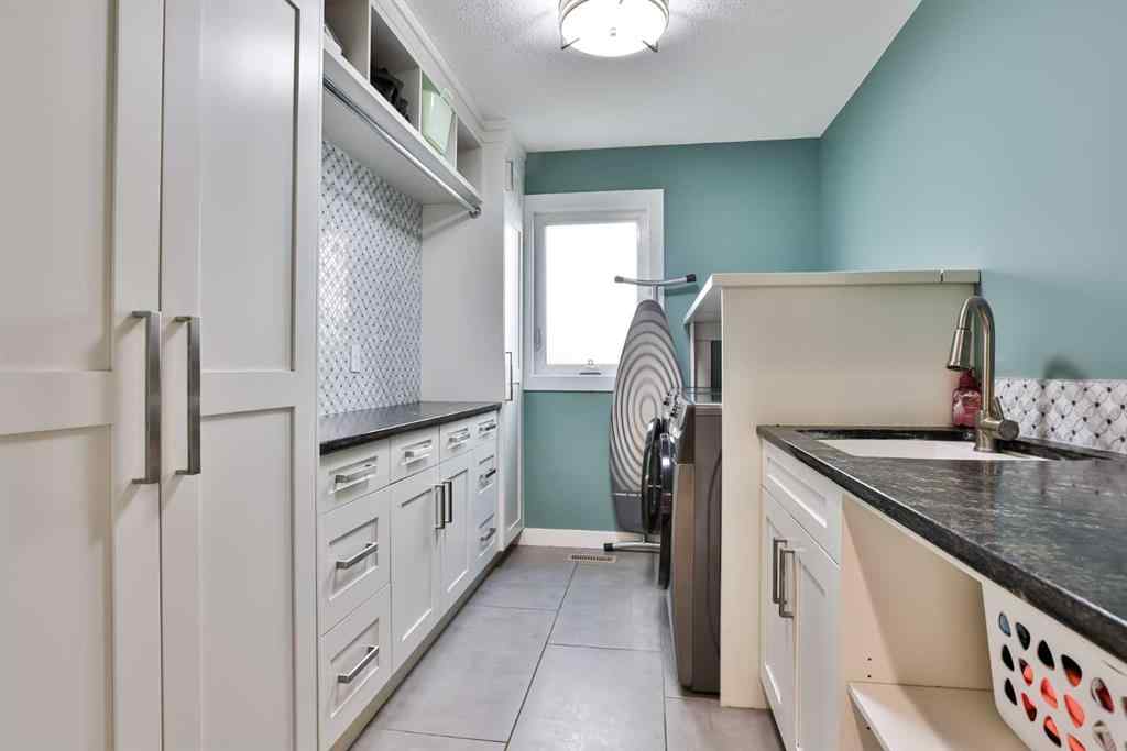 MLS® A2243378 - 234 McMaster Boulevard W in Varsity Village Lethbridge, Residential