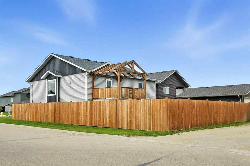 MLS® A2243386 - 5 Mackenzie Avenue  in Mackenzie Ranch Estates Lacombe, Residential