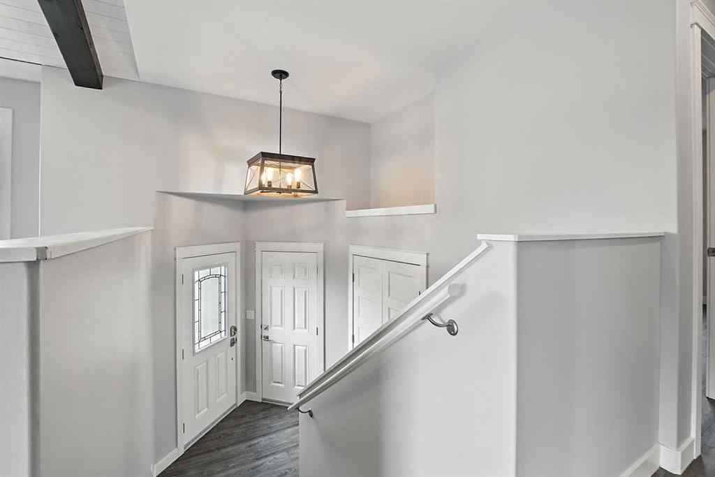 MLS® A2243386 - 5 Mackenzie Avenue  in Mackenzie Ranch Estates Lacombe, Residential