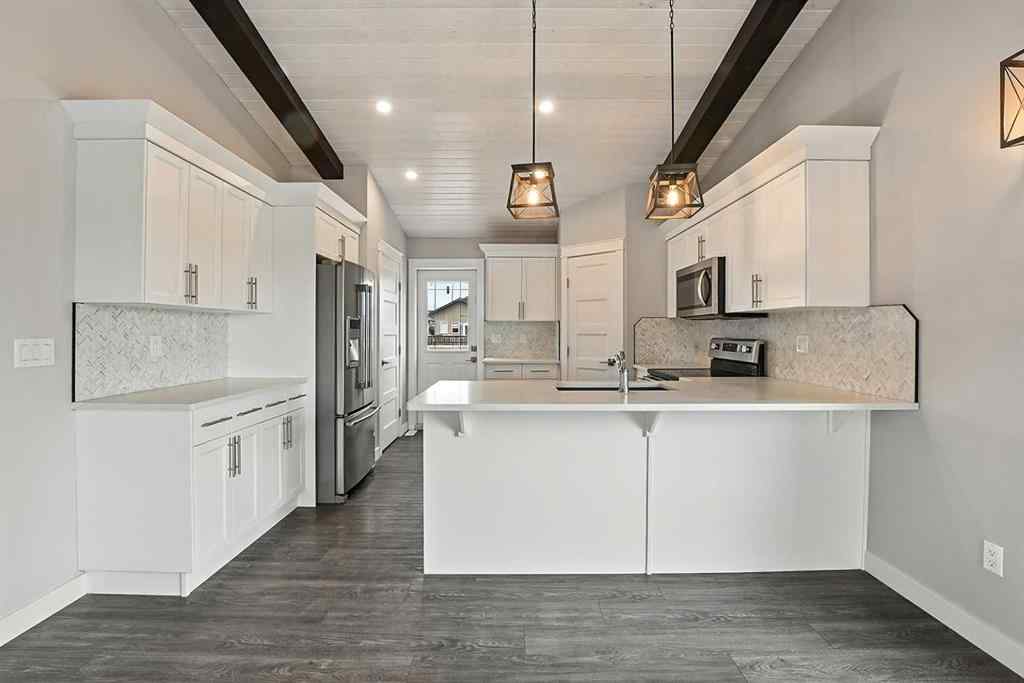 MLS® A2243386 - 5 Mackenzie Avenue  in Mackenzie Ranch Estates Lacombe, Residential