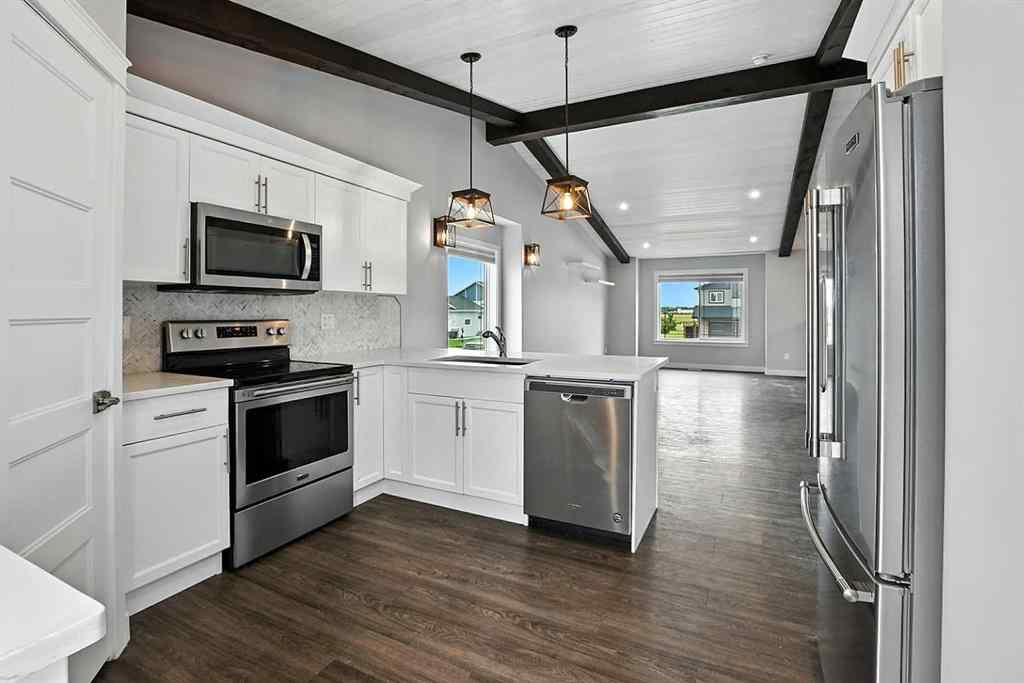 MLS® A2243386 - 5 Mackenzie Avenue  in Mackenzie Ranch Estates Lacombe, Residential