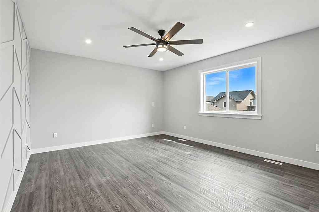 MLS® A2243386 - 5 Mackenzie Avenue  in Mackenzie Ranch Estates Lacombe, Residential
