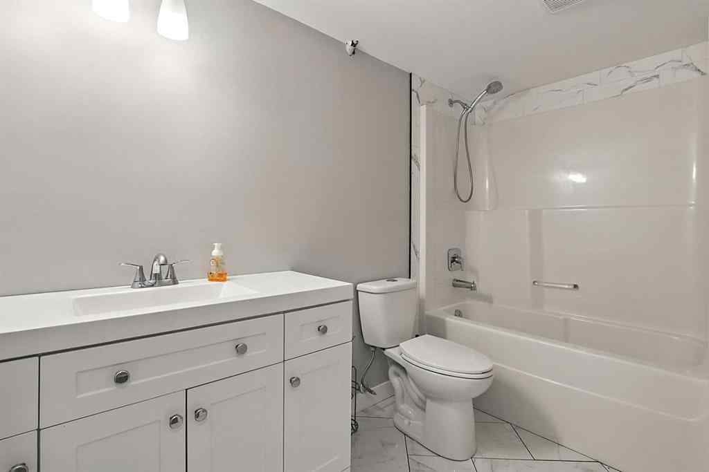 MLS® A2243386 - 5 Mackenzie Avenue  in Mackenzie Ranch Estates Lacombe, Residential