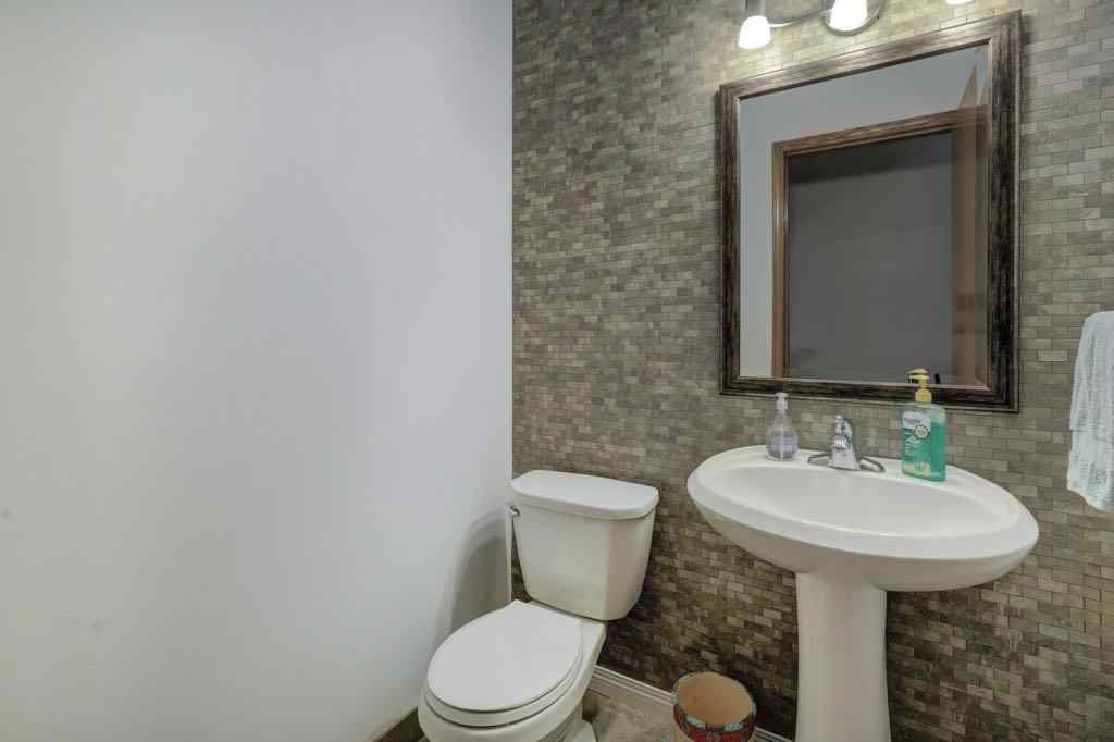 MLS® A2243392 - 2617 Coopers Circle SW in Coopers Crossing Airdrie, Residential