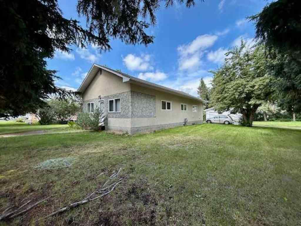 MLS® A2243393 - 4818 51 street   in Bashaw Bashaw, Residential