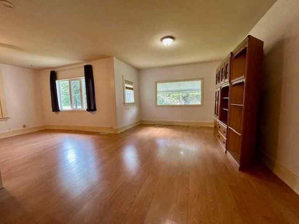MLS® A2243393 - 4818 51 street   in Bashaw Bashaw, Residential