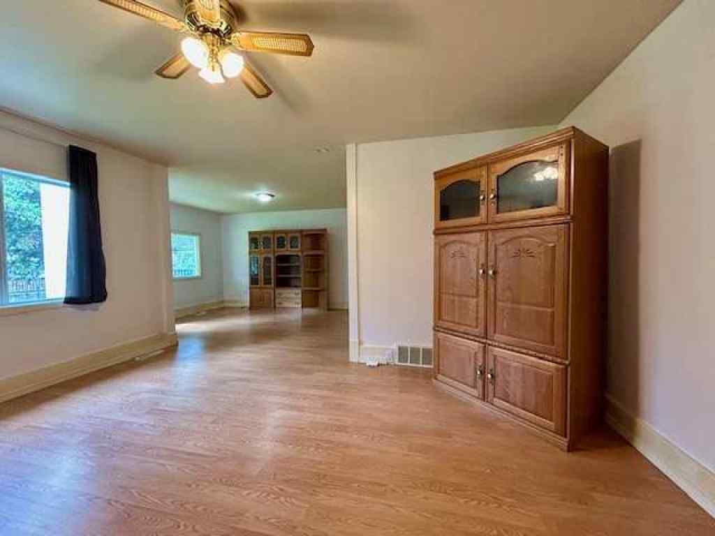 MLS® A2243393 - 4818 51 street   in Bashaw Bashaw, Residential