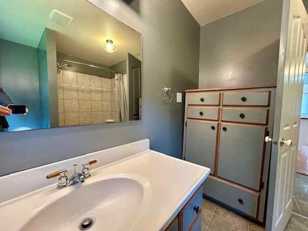 MLS® A2243393 - 4818 51 street   in Bashaw Bashaw, Residential
