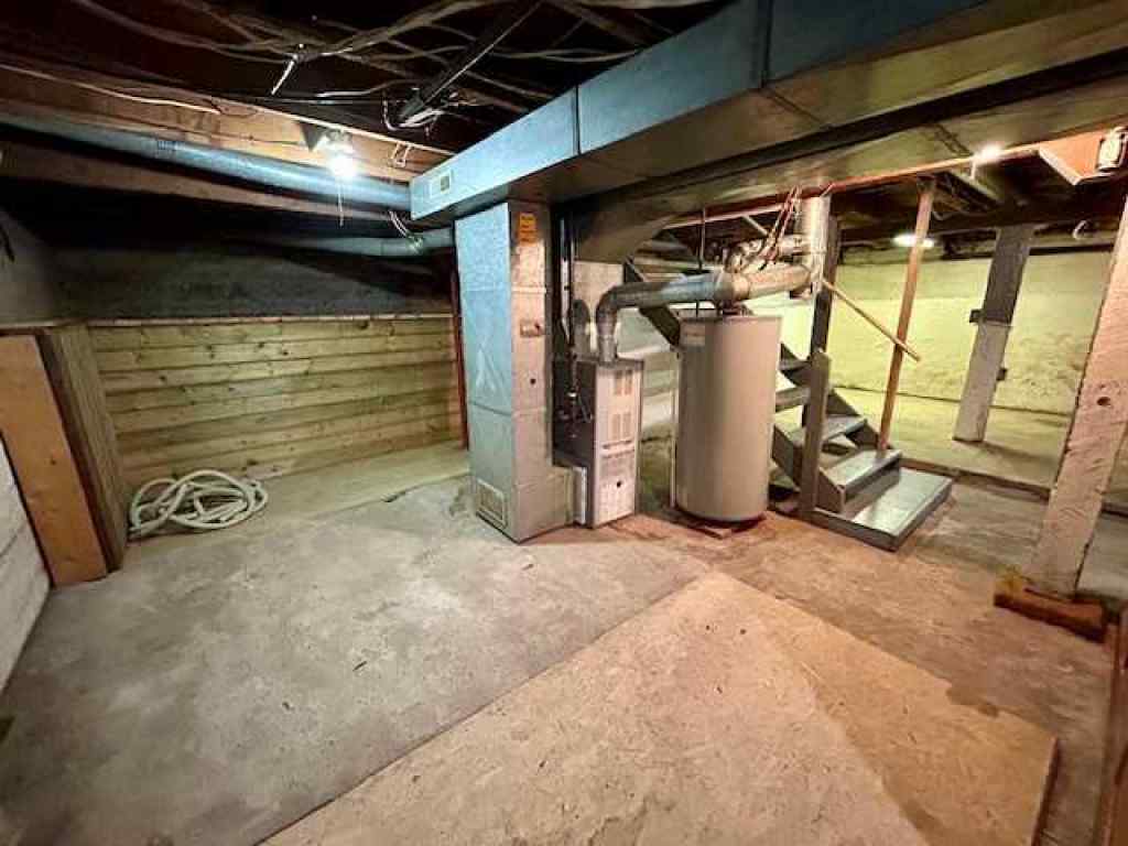MLS® A2243393 - 4818 51 street   in Bashaw Bashaw, Residential