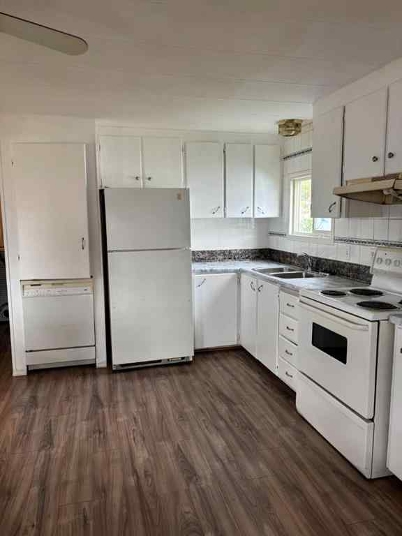 MLS® A2243442 - Unit #63 600 14 Street  in NONE Beaverlodge, Residential