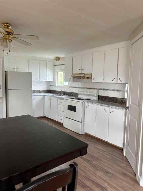 MLS® A2243442 - Unit #63 600 14 Street  in NONE Beaverlodge, Residential