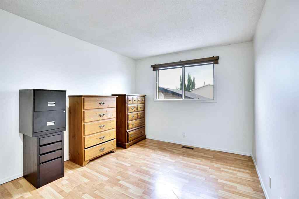 MLS® A2243458 - 18 Erin Ridge Road SE in Erin Woods Calgary, Residential