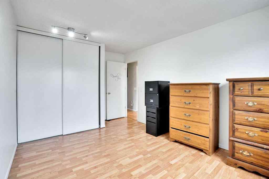 MLS® A2243458 - 18 Erin Ridge Road SE in Erin Woods Calgary, Residential