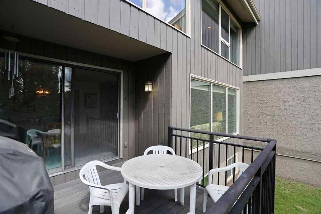 MLS® A2243478 - Unit #18 1901 Varsity Estates Drive NW in Varsity Calgary, Residential