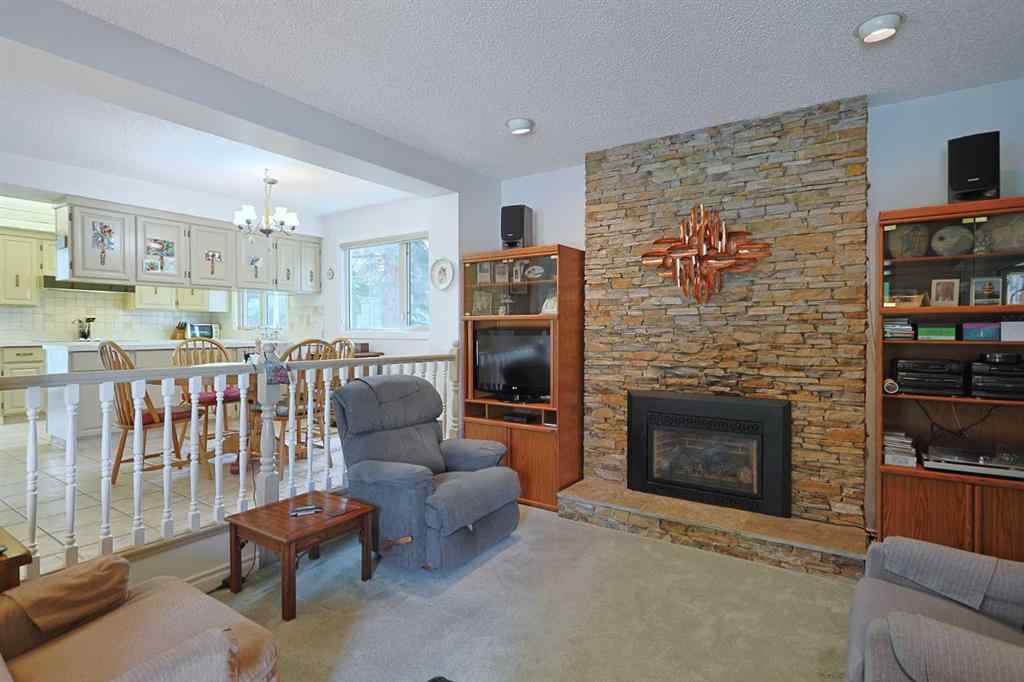 MLS® A2243478 - Unit #18 1901 Varsity Estates Drive NW in Varsity Calgary, Residential