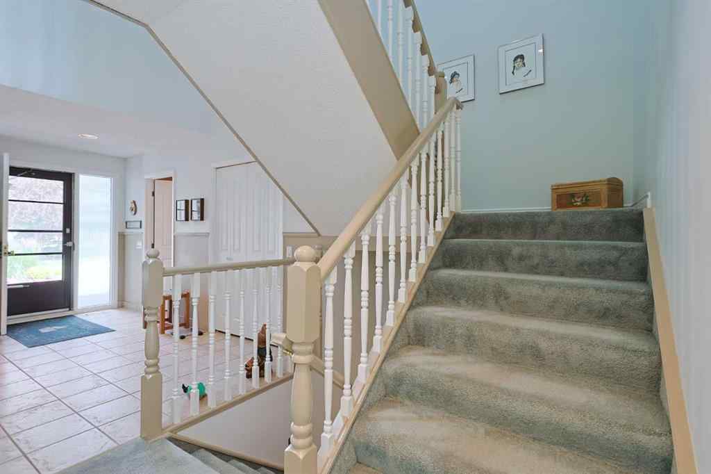 MLS® A2243478 - Unit #18 1901 Varsity Estates Drive NW in Varsity Calgary, Residential