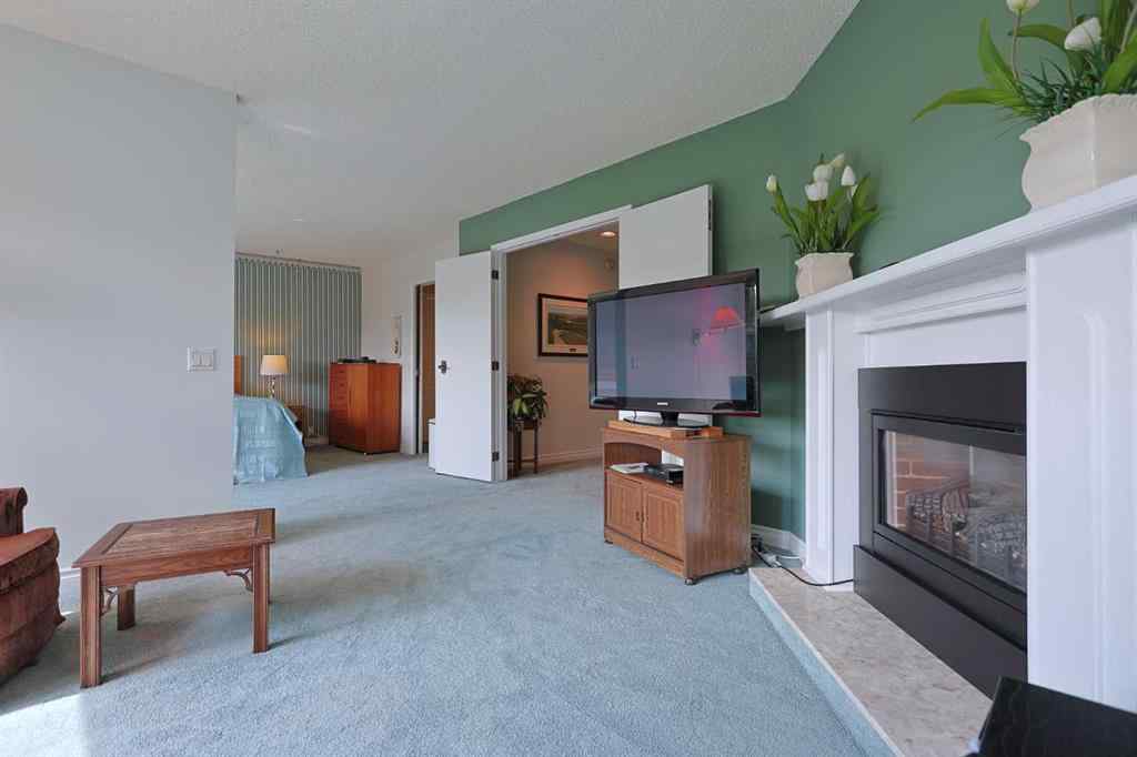 MLS® A2243478 - Unit #18 1901 Varsity Estates Drive NW in Varsity Calgary, Residential