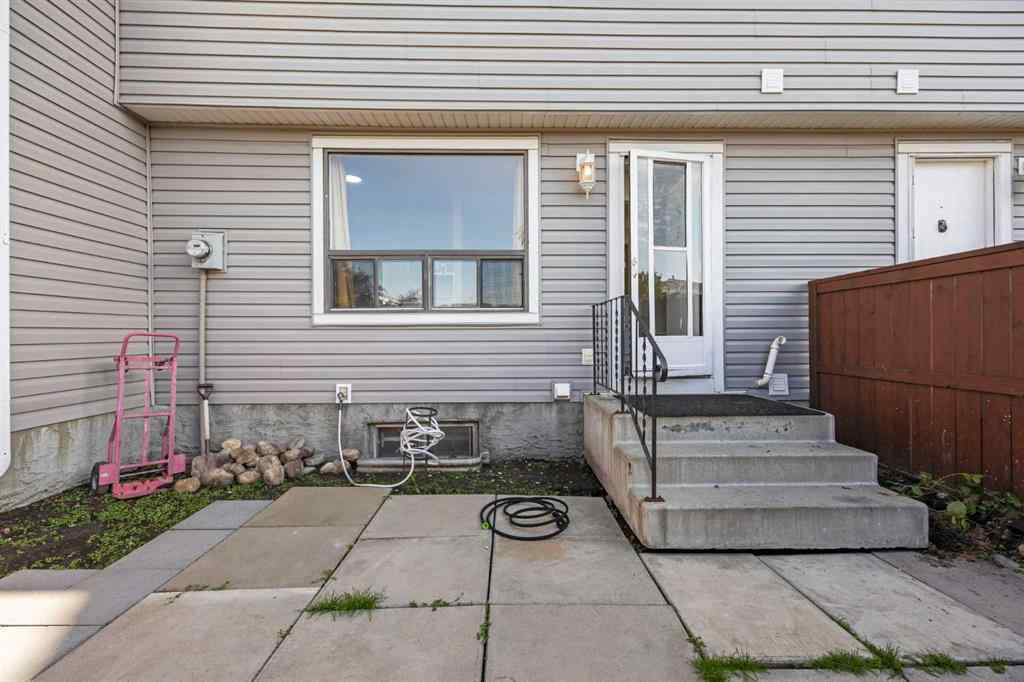MLS® A2243480 - Unit #8 4360 58 Street NE in Temple Calgary, Residential