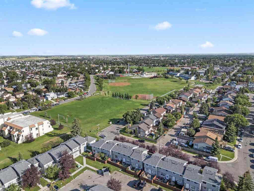 MLS® A2243480 - Unit #8 4360 58 Street NE in Temple Calgary, Residential