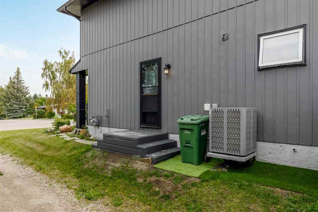 MLS® A2243482 - 10003 Oakfield Drive SW in Oakridge Calgary, Residential