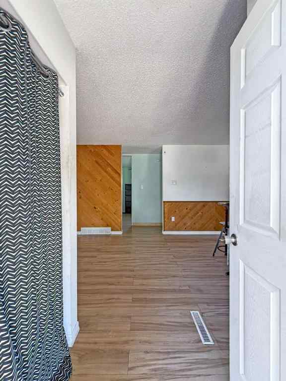 MLS® A2243483 - 823 23 Street N in Majestic Place Lethbridge, Residential
