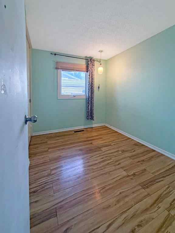 MLS® A2243483 - 823 23 Street N in Majestic Place Lethbridge, Residential