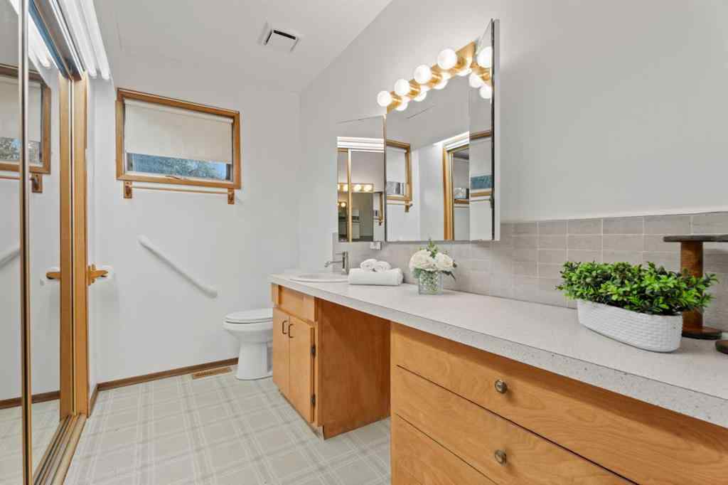 MLS® A2243497 - 311 Twin Cities Drive  in NONE Longview, Residential
