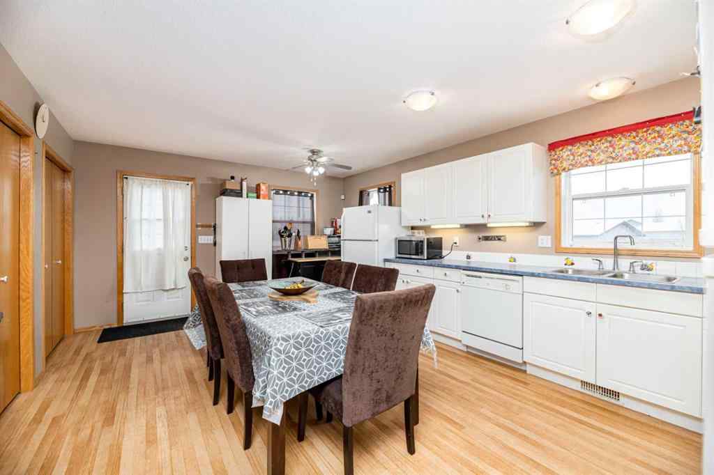 MLS® A2243528 - 625 Lancaster Drive  in Lonsdale Red Deer, Residential