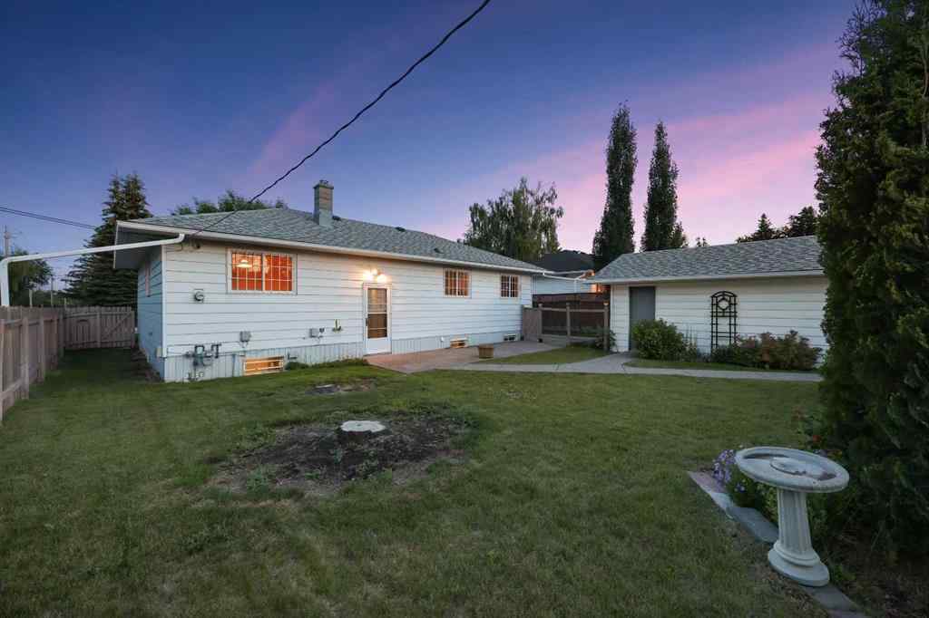 MLS® A2243538 - 10 Glamorgan Drive SW in Glamorgan Calgary, Residential