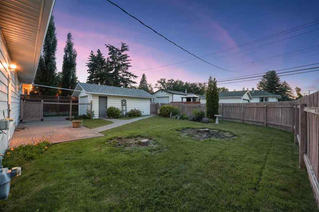 MLS® A2243538 - 10 Glamorgan Drive SW in Glamorgan Calgary, Residential