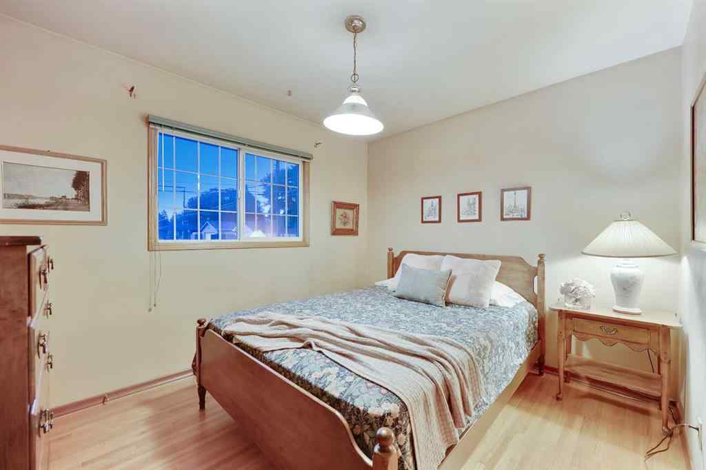 MLS® A2243538 - 10 Glamorgan Drive SW in Glamorgan Calgary, Residential