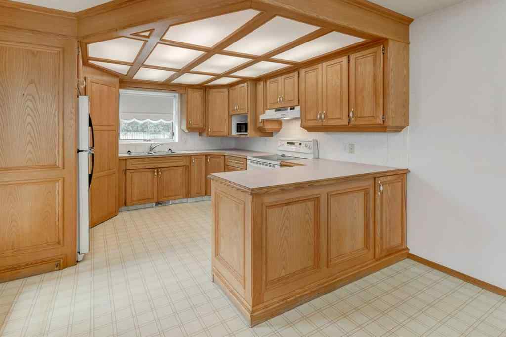 MLS® A2243544 - 328 Maple Tree Way  in Maplewood Strathmore, Residential