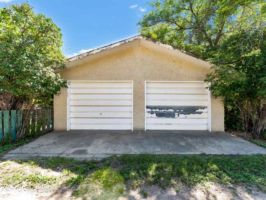 MLS® A2243552 - 1054 Yuill Street SE in River Flats Medicine Hat, Residential