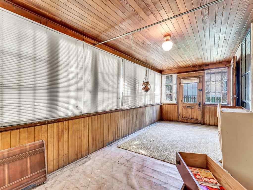 MLS® A2243552 - 1054 Yuill Street SE in River Flats Medicine Hat, Residential
