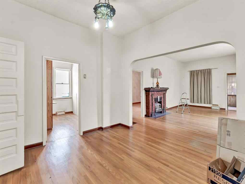 MLS® A2243552 - 1054 Yuill Street SE in River Flats Medicine Hat, Residential