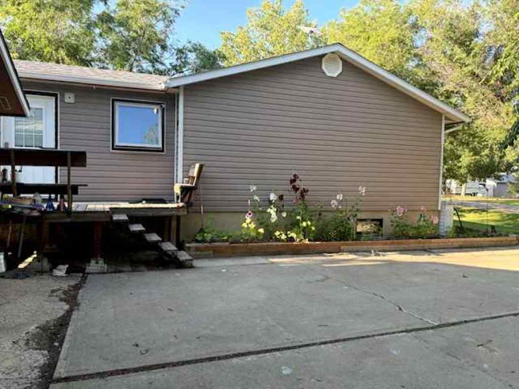 MLS® A2243568 - 10 Main Street  in NONE Munson, Residential