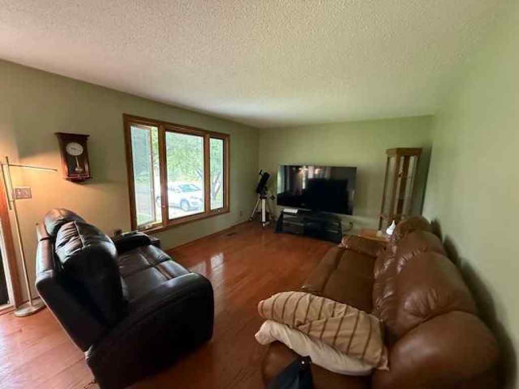 MLS® A2243568 - 10 Main Street  in NONE Munson, Residential