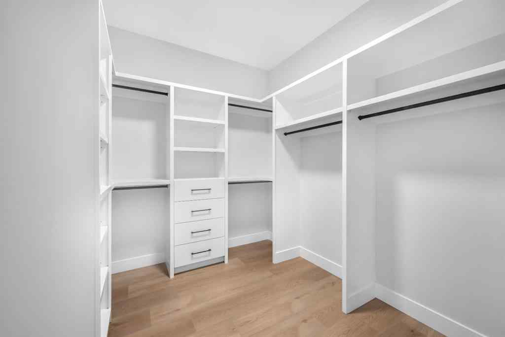 MLS® A2243571 - 327 Kinniburgh Place  in Kinniburgh North Chestermere, Residential