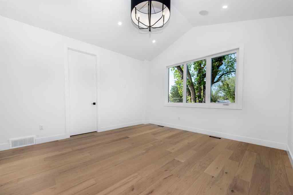 MLS® A2243575 - 13 Hartford Place NW in Highwood Calgary, Residential