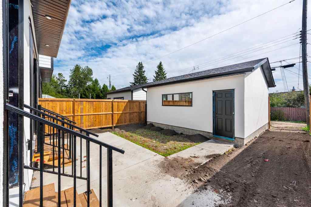 MLS® A2243575 - 13 Hartford Place NW in Highwood Calgary, Residential
