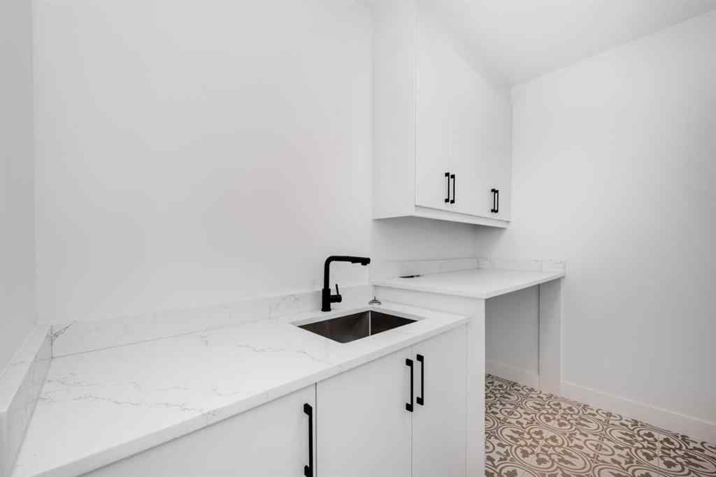 MLS® A2243575 - 13 Hartford Place NW in Highwood Calgary, Residential