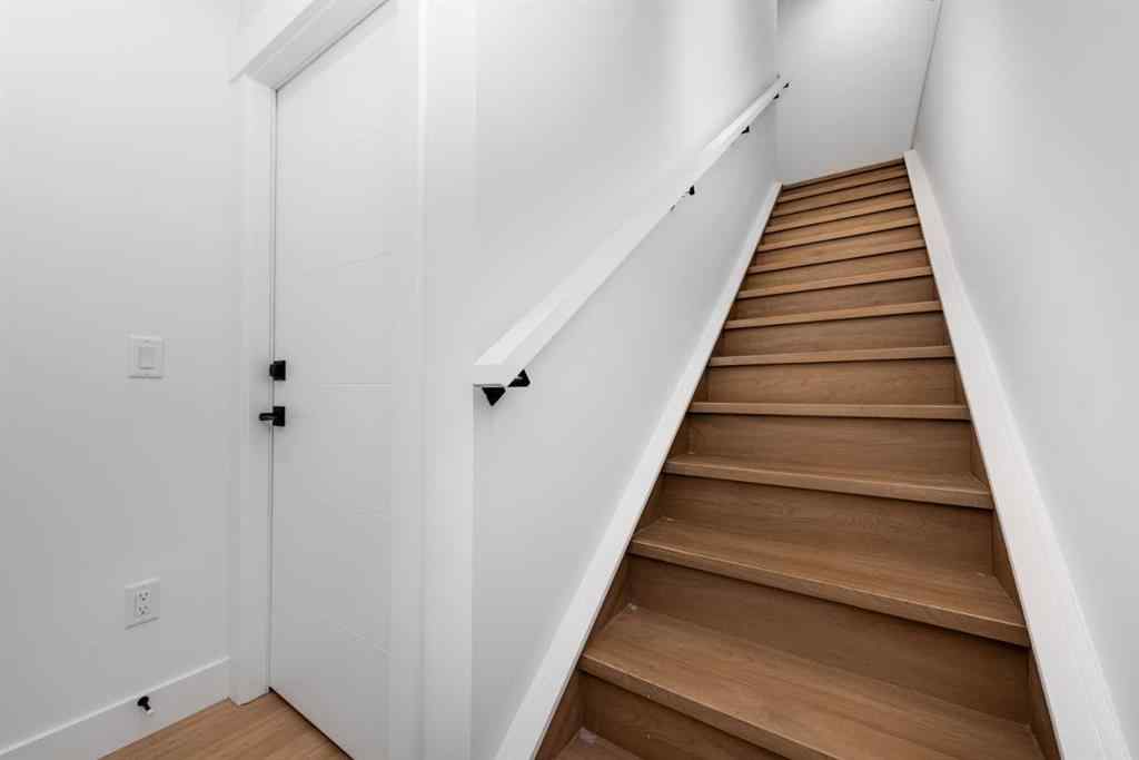 MLS® A2243575 - 13 Hartford Place NW in Highwood Calgary, Residential