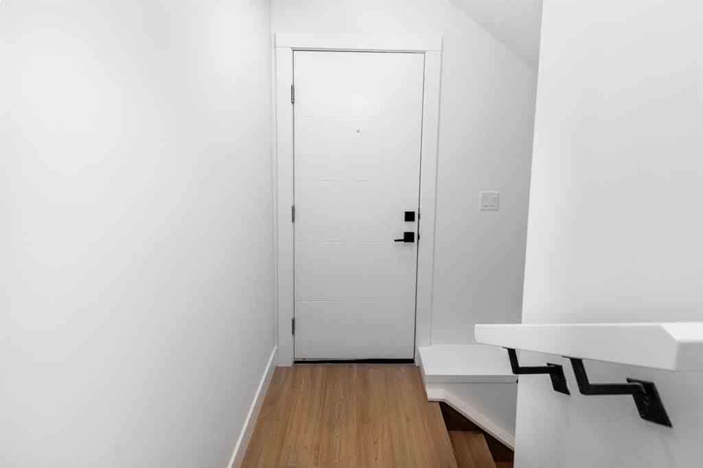 MLS® A2243575 - 13 Hartford Place NW in Highwood Calgary, Residential