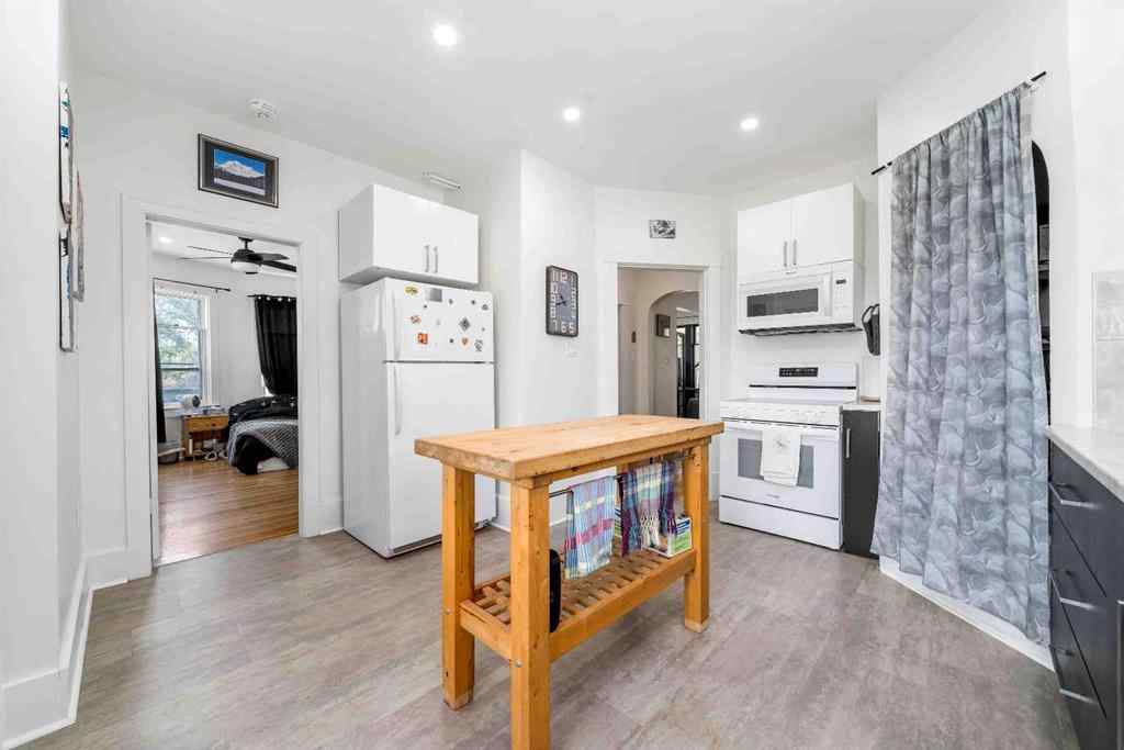 MLS® A2243580 - 106 3 Street SE in SE Hill Medicine Hat, Multi-Family