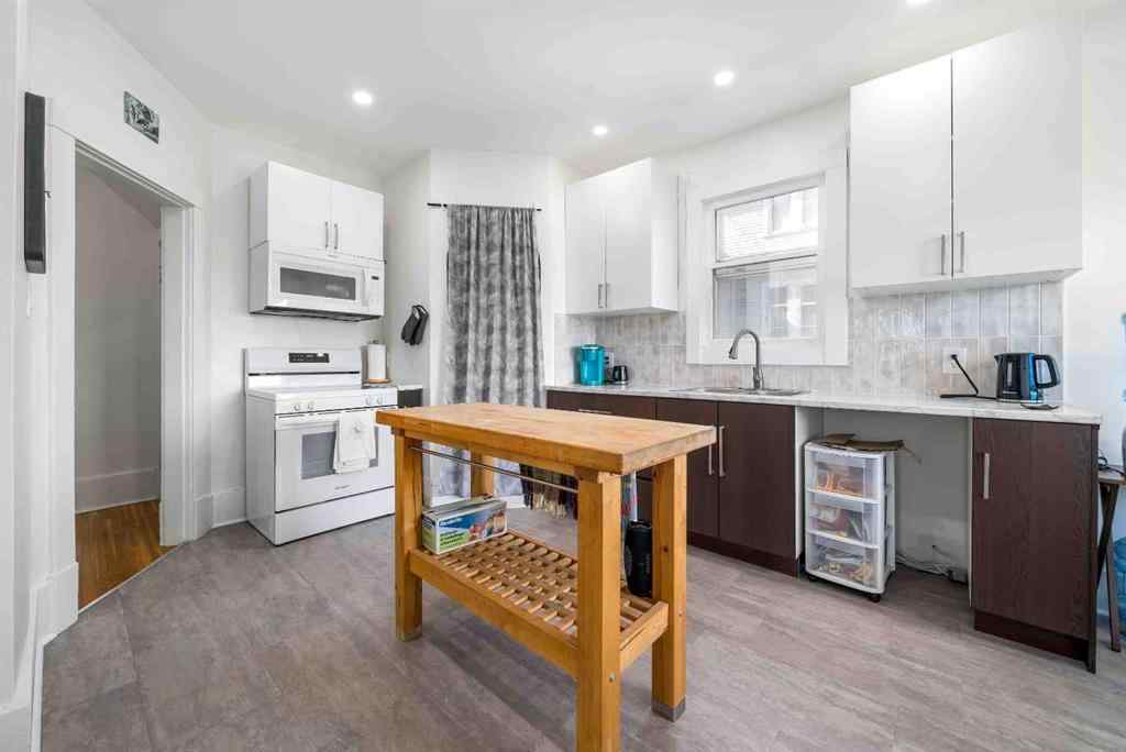 MLS® A2243580 - 106 3 Street SE in SE Hill Medicine Hat, Multi-Family