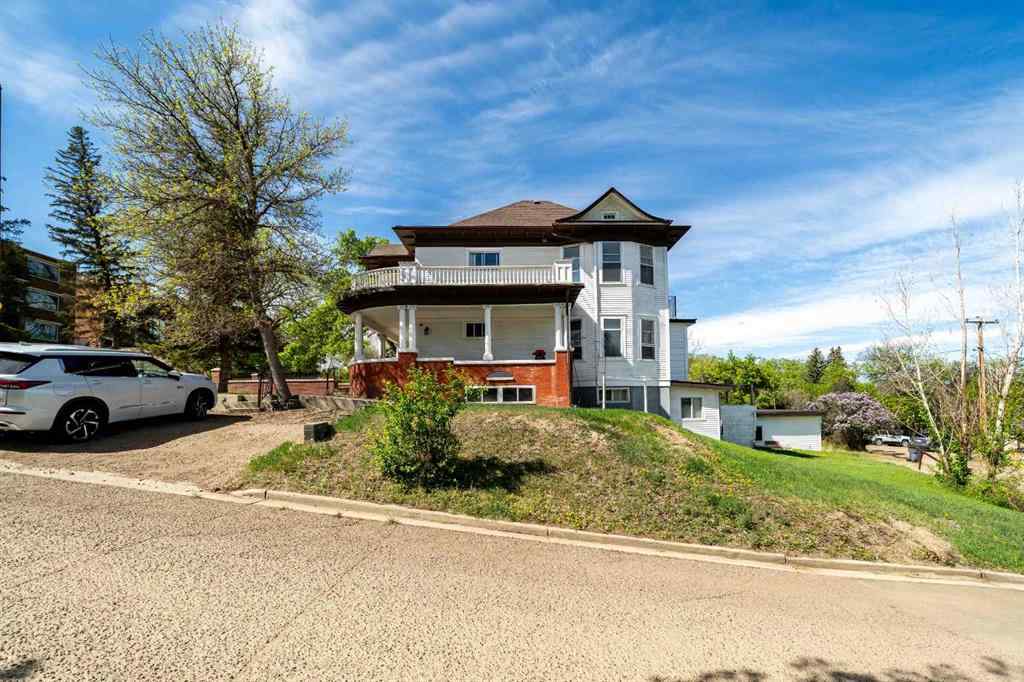 MLS® A2243580 - 106 3 Street SE in SE Hill Medicine Hat, Multi-Family