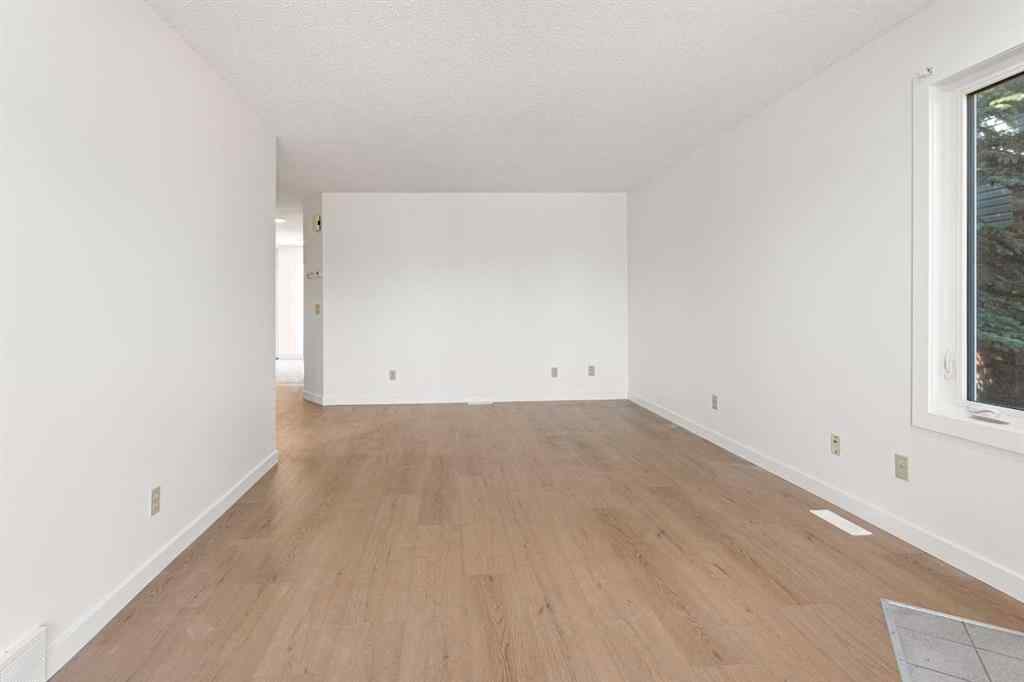 MLS® A2243586 - 38 Coachway Gardens SW in Coach Hill Calgary, Residential
