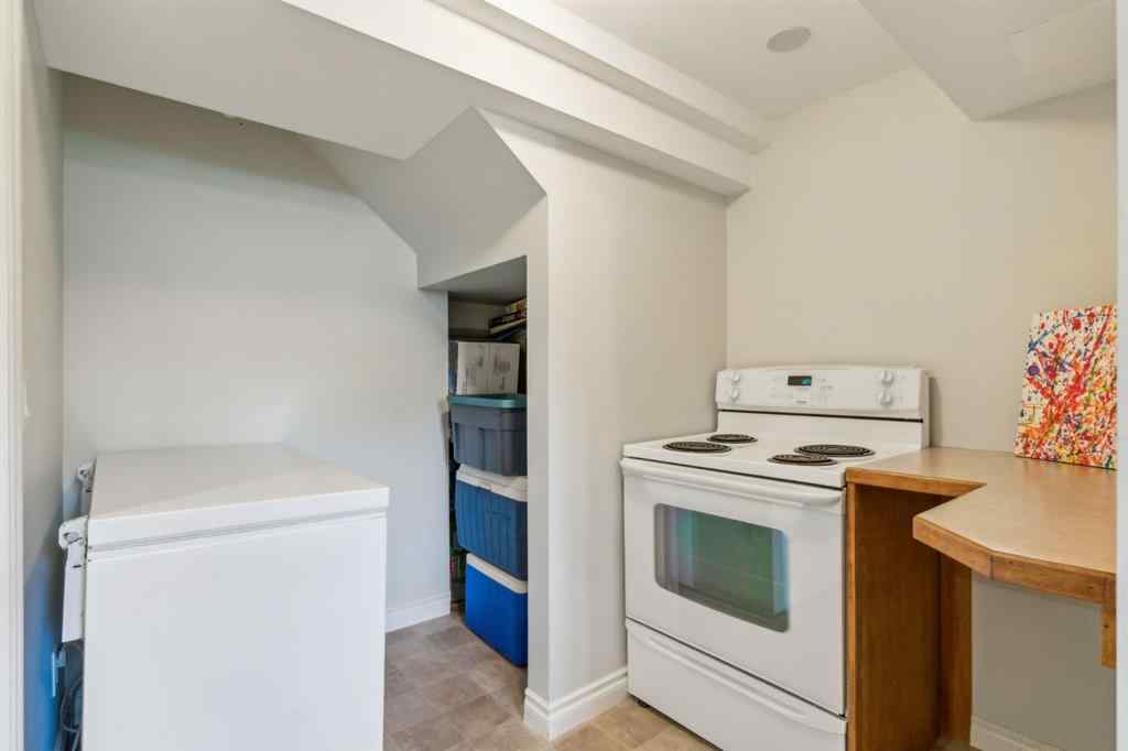 MLS® A2243603 - 3213 Kilkenny Road SW in Killarney/Glengarry Calgary, Residential