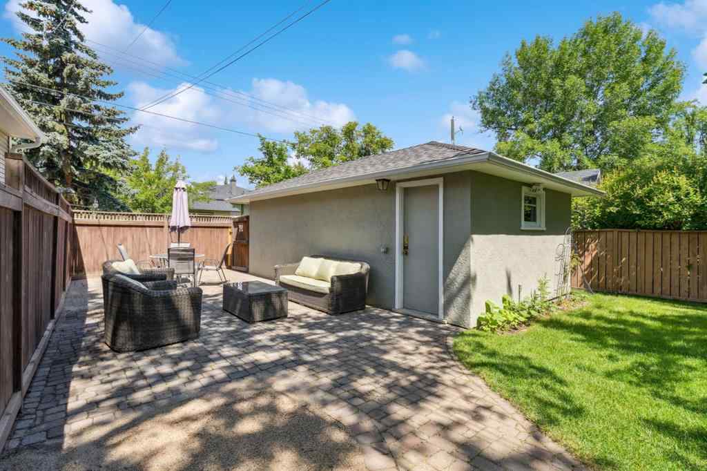 MLS® A2243603 - 3213 Kilkenny Road SW in Killarney/Glengarry Calgary, Residential